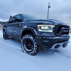 Meet your Posher, Tyler